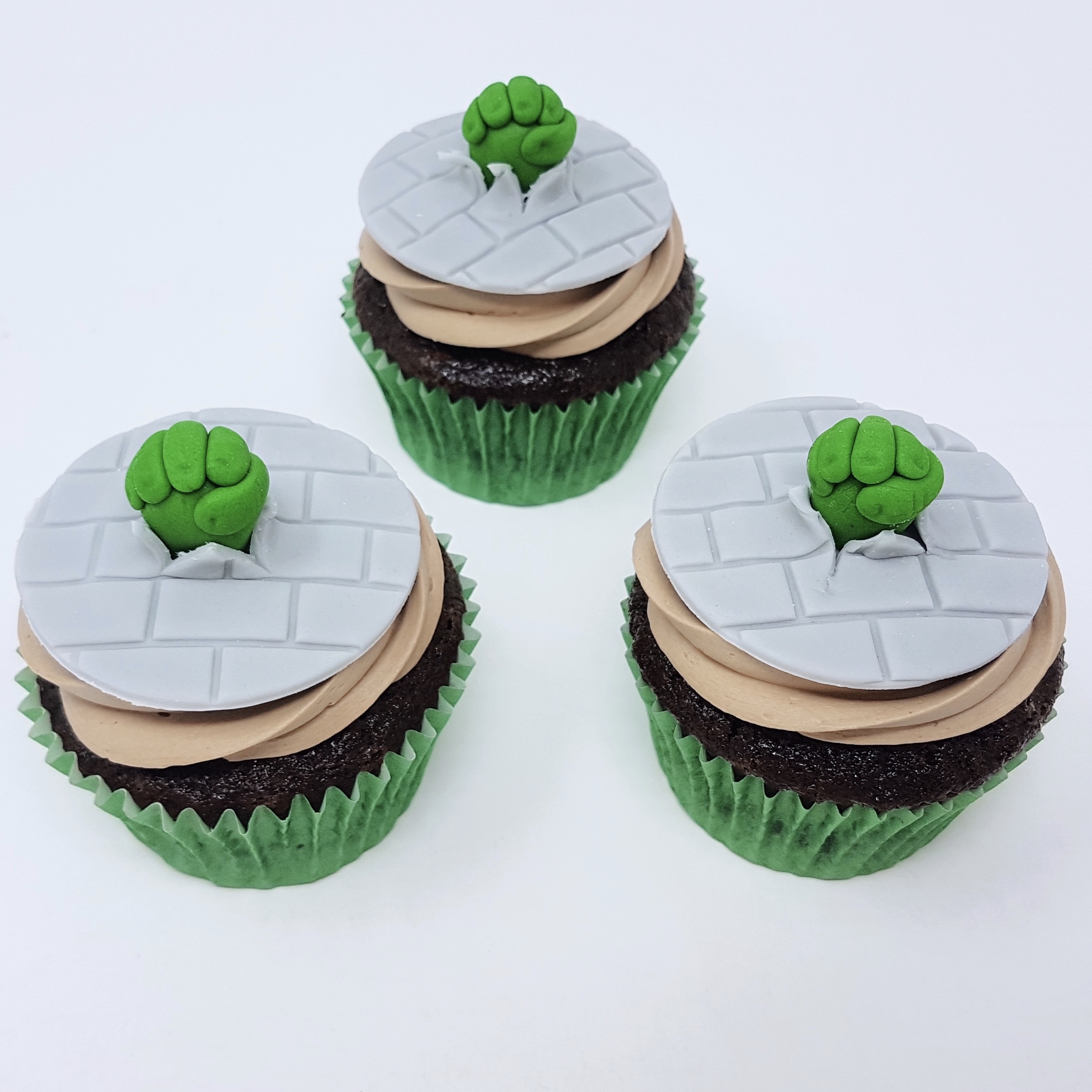 Tematicke cupcakes hulk