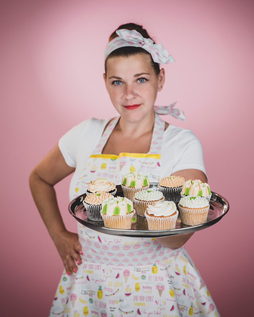 lady with cupcakes