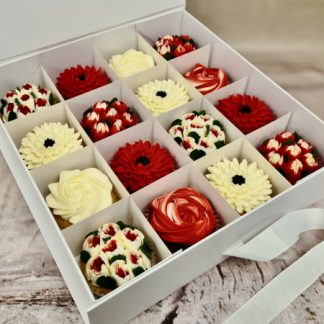 red valentines cupcakes